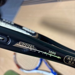 テニスラケット　テニスラケット　ボール　グリップの画像