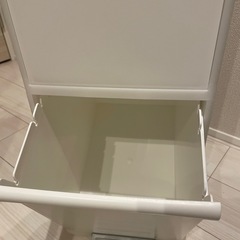 《お取引者様決定》【元値11800円】ゴミ箱 ダストボックス 分別スイングステーション 耐熱性天板付きの画像