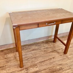 天然木製シンプルテーブル　アンティーク調　保護マット　引き出し付きの画像