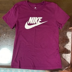 NIKE Tシャツ