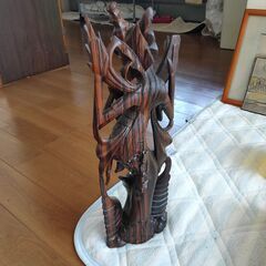 海外で購入　木彫りの民芸品の画像