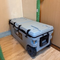 大型クーラーボックス120l