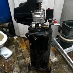 コンプレッサー
