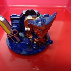 仮面ライダー鎧武　ケース、フィギュアの画像