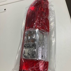 トヨタ 200系 ハイエース テールライト トヨタ 右テールランプ 12V 赤 トヨタ 200系 ハイエース テールライト トヨタ 右テールランプ