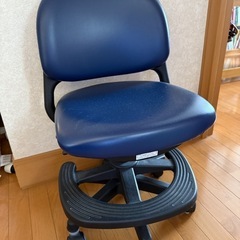 コイズミ　学習椅子