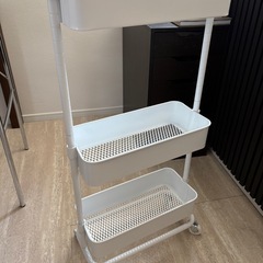 スチールラック　キャスター付き　オールホワイト