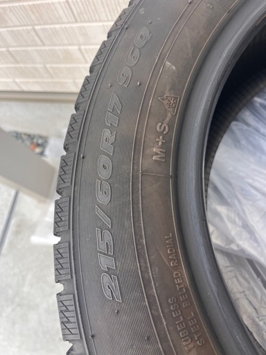 スタッドレスタイヤ