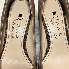 DIANA ダイアナ バックルパンプス (たか) 各務原の靴《パンプス