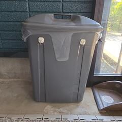 差し上げます　45L　ゴミ箱