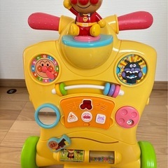 アンパンマン乗って！押して！へんしんウォーカー　組立式　屋内用　...