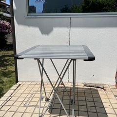 折りたたみテーブル