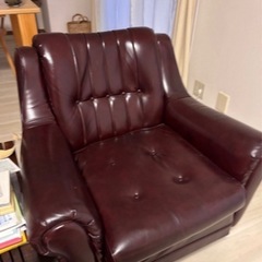 レトロなソファ　1つ