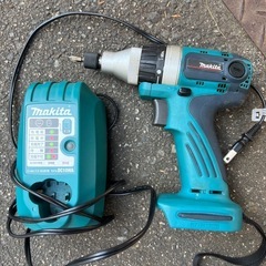 マキタ　Makita スクリュードライバ  FS230D