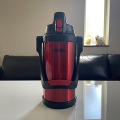 THERMOS真空断熱スポーツジャグ2Lレッド