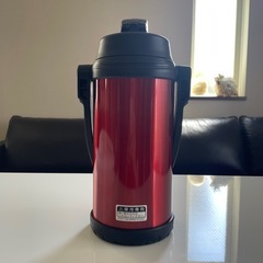 THERMOS真空断熱スポーツジャグ2Lレッドの画像