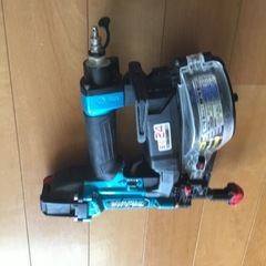 マキタ　高圧釘打ち機の画像