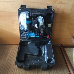 マキタ　高圧釘打ち機の画像