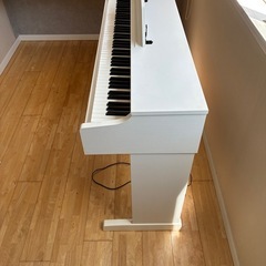 電子ピアノ
の画像