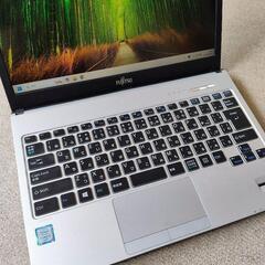 富士通 ノートPC Core i5 SSD 256GB メモリ8GB DVD内蔵の画像