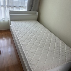 シングルベッド 白 収納あり