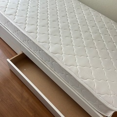 シングルベッド 白 収納ありの画像