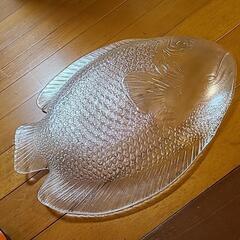 お魚のガラス大皿の画像
