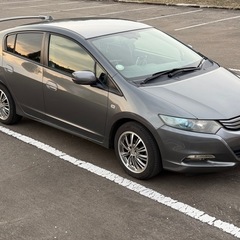 低燃費ハイブリッド車HONDAインサイト