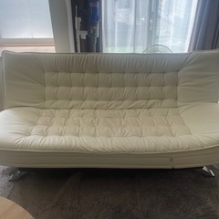 リクライニングレザーソファー　ベッド　White