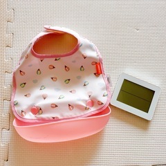 【あげます】お食事用スタイ・デジタル温湿度計