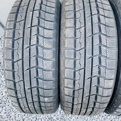 ほぼ新品❗️215/60/17冬トーヨーの画像