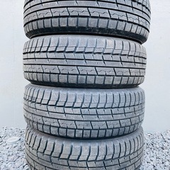 ほぼ新品❗️215/60/17冬トーヨー