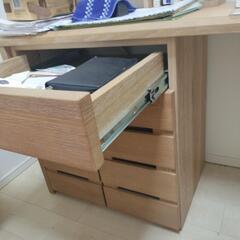 専務用デスクの画像