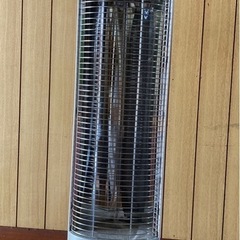 縦型遠赤電気ストーブ　KOIZUMI 