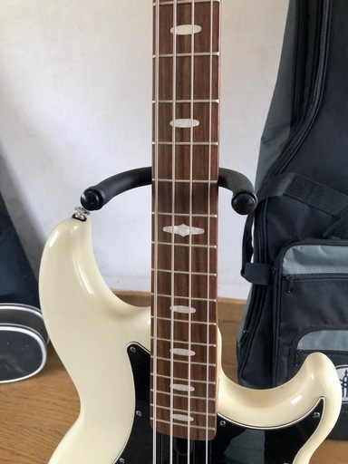 「高評価！」注目のレビュ 値引きあり】ヤマハ BB424X Yamaha エレキベース アイボリー ベース