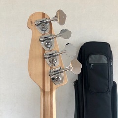 【値引きあり】ヤマハ BB424X Yamaha エレキベース アイボリー ギグバッグ付きの画像