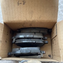 ニッサン　セレナ　C28 リアブレーキパッド　中古