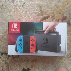 人気スイッチのゲーム機です。余り使っていない為綺麗な方です。