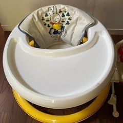 歩行器、チェアセットの画像