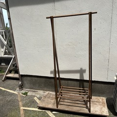 モダンハンガーラック