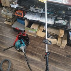 マキタ makita MEM302RT 背負い式草刈機 刈払機【...