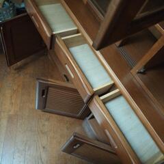 食器棚(上下に分かれます)車ではノアに入りました！の画像