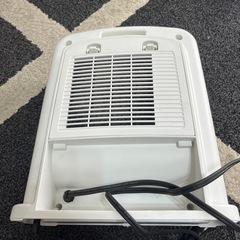 岩谷産業　IWATANI　セラミックヒーターの画像