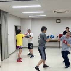 毎週水曜19:45-20:45開催！ボクシングクラブ『パンチDEフィット！』の画像