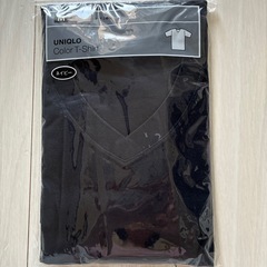 Mサイズ新品未使用ユニクロネイビーVネックTシャツ