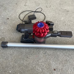 ダイソン充電式ハンド掃除機　DC74