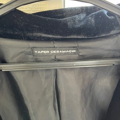 黒ジャケット　TAPER DES MAINSの画像