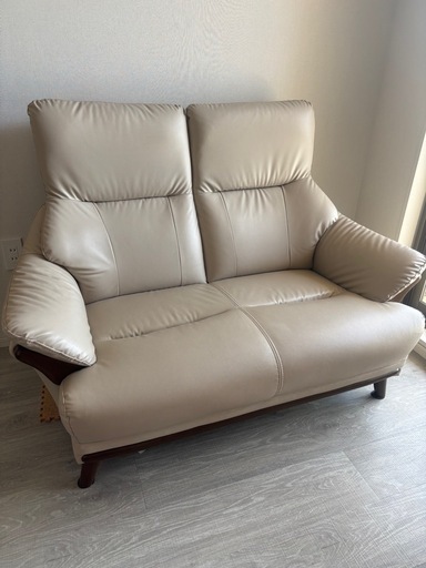ニトリ製2人掛けソファ美品　合皮