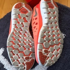NIKEスニーカー23cmの画像