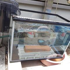 ４０センチ水槽とフィルターセットの画像